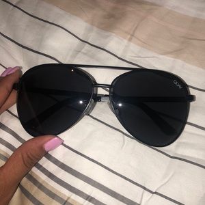 QUAY AUSTRALIA VIVIENNE SUNGLASSES